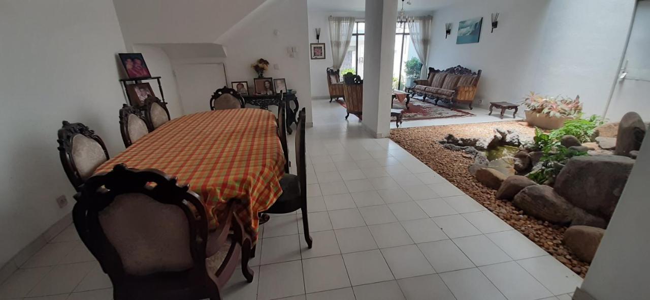 Elegance Oasis, Colombo 3 호텔 외부 사진