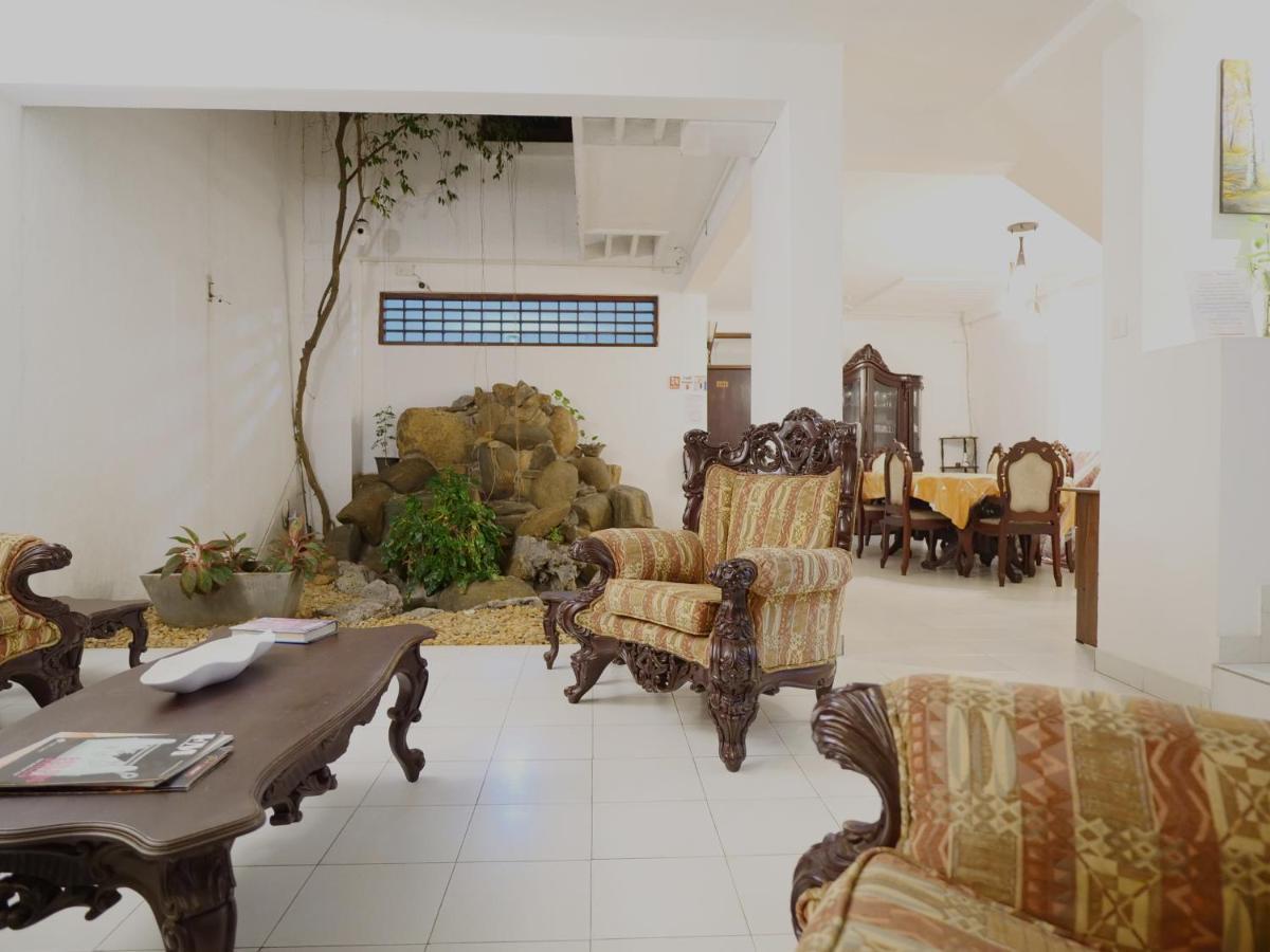 Elegance Oasis, Colombo 3 호텔 외부 사진